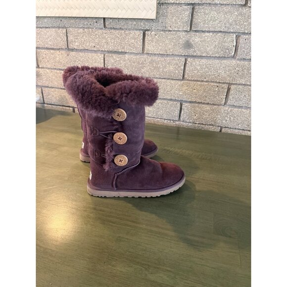 UGG Womens Purple Suede Sheepskin Button-Up Boots Size 7 - Picture 1 of 7